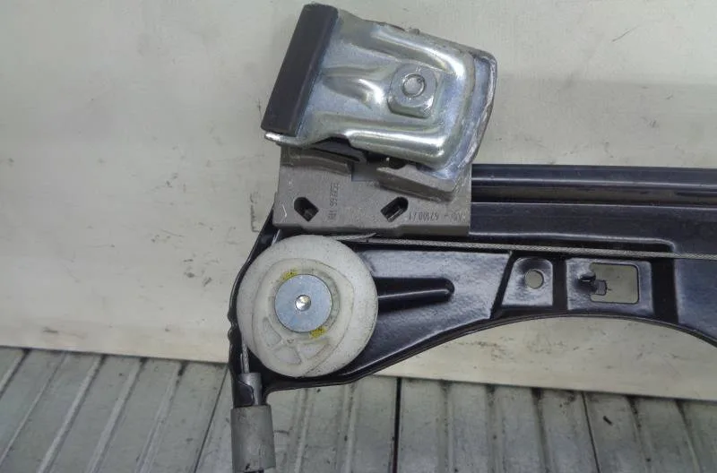 Mecanisme moteur lève-glace avant droit MERCEDES CLASSE C 203 PHASE 1 occasion