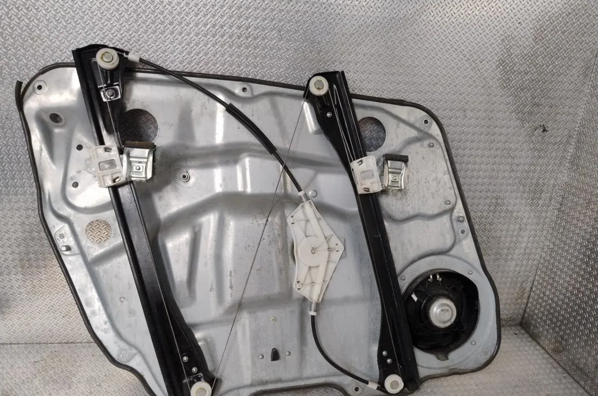 Mecanisme  moteur lève-glace avant droit MERCEDES CLASSE M 164  CLASSE M 164 PHASE 2 occasion