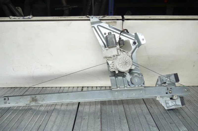 Mecanisme moteur lève-glace avant droit MERCEDES SPRINTER 1 PHASE 2 occasion