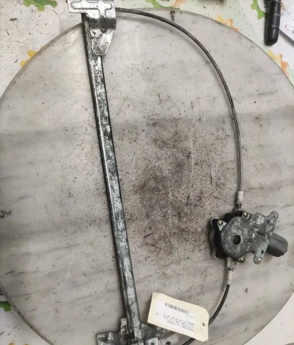 Mecanisme moteur lève-glace avant droit MERCEDES VITO 638 occasion