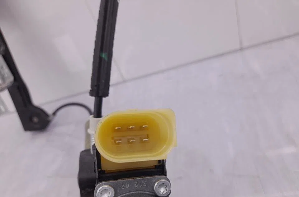 Mecanisme  moteur lève-glace avant droit MINI MINI 2 R56 PHASE 1 occasion