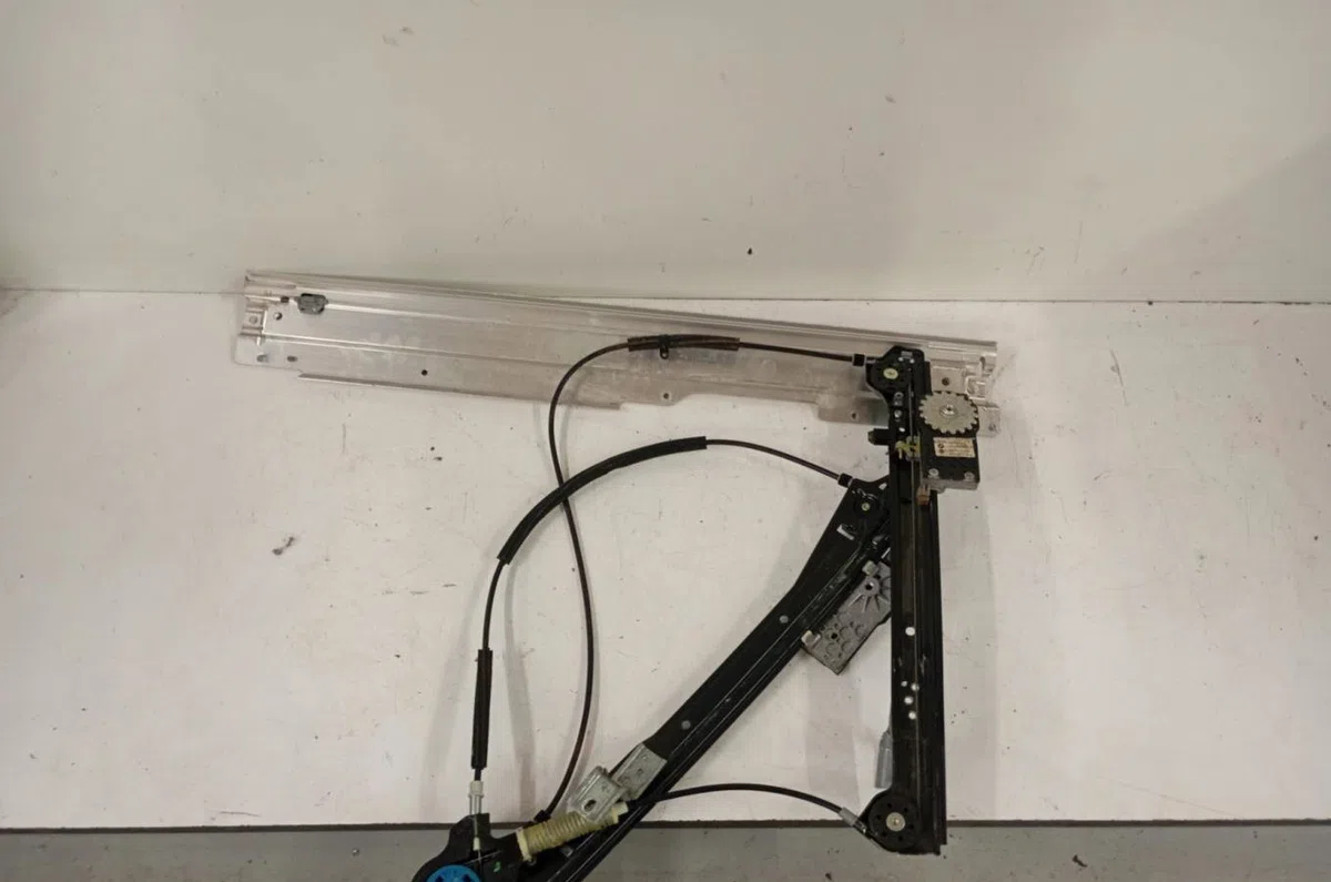 Mecanisme  moteur lève-glace avant droit Mini MINI (R56) Cooper d (2006-2010) occasion
