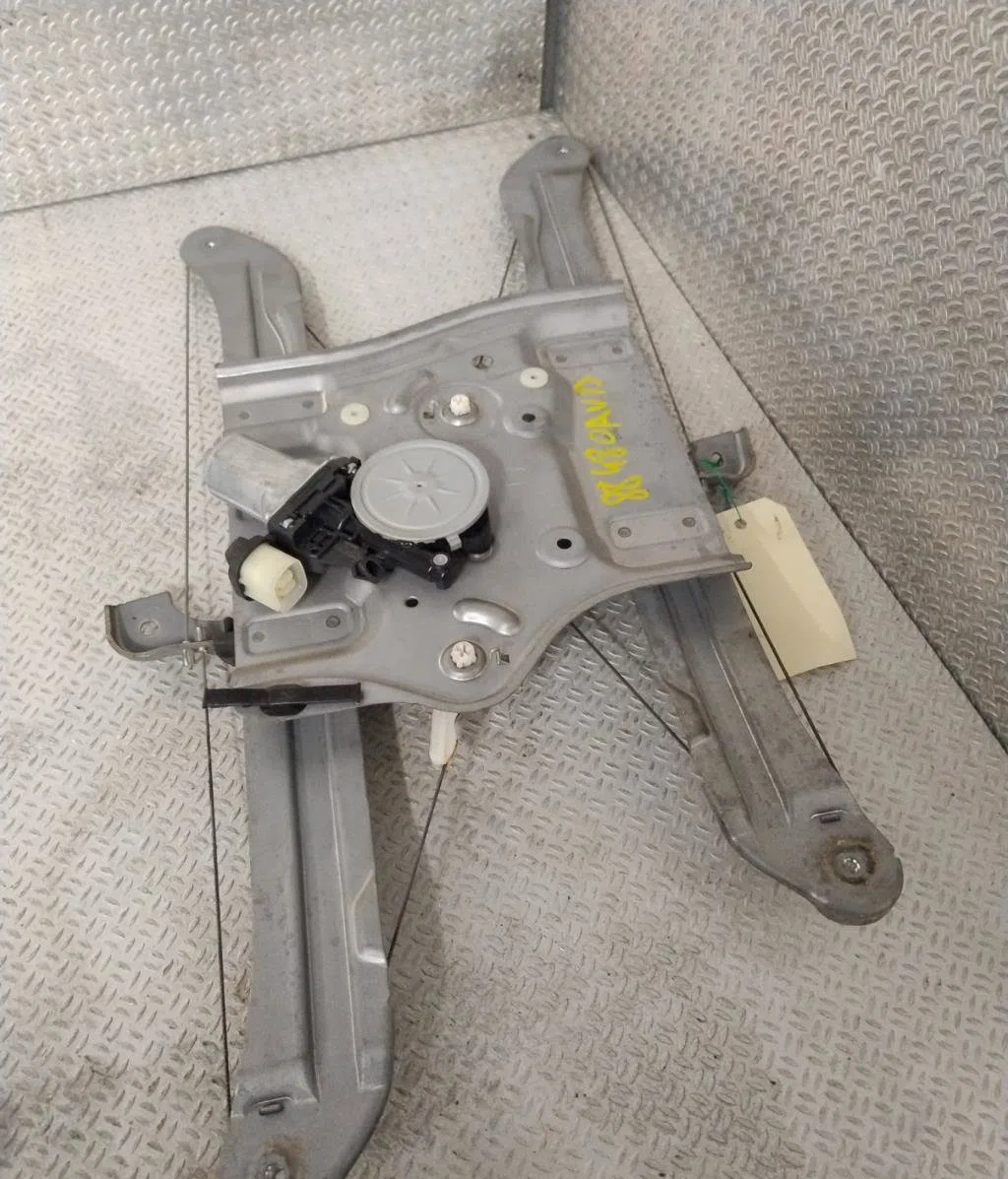 Mecanisme  moteur lève-glace avant droit MITSUBISHI GRANDIS  GRANDIS occasion