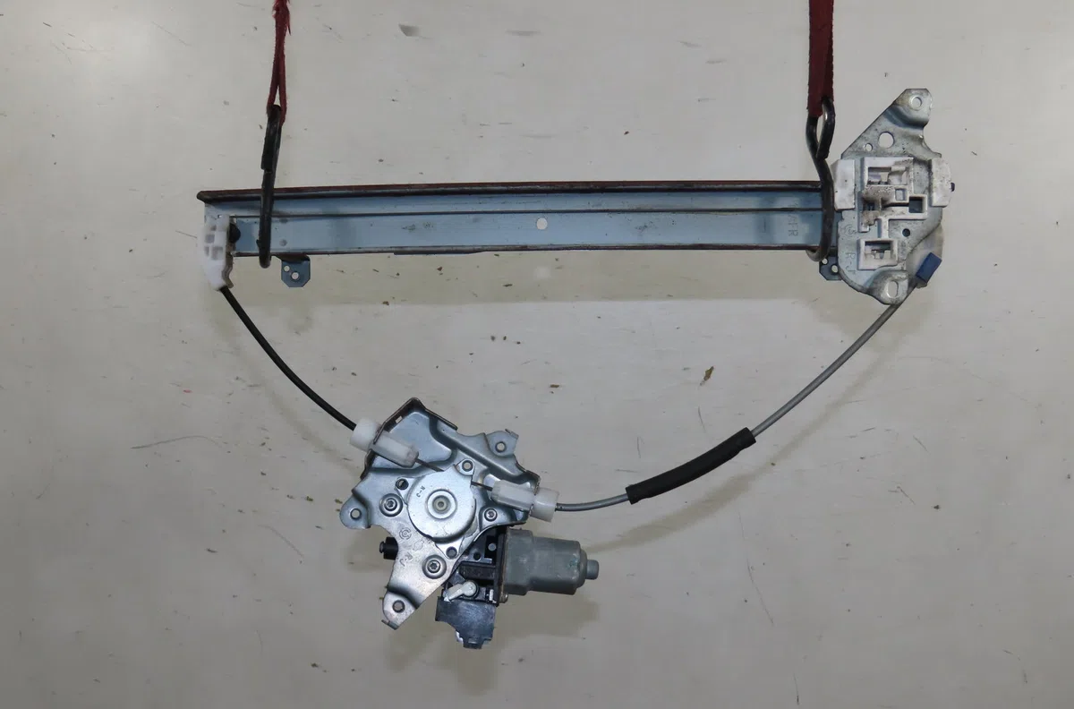 Mecanisme  moteur lève-glace avant droit Nissan JUKE (F15) 1.5 dci (2010) 5 portes occasion