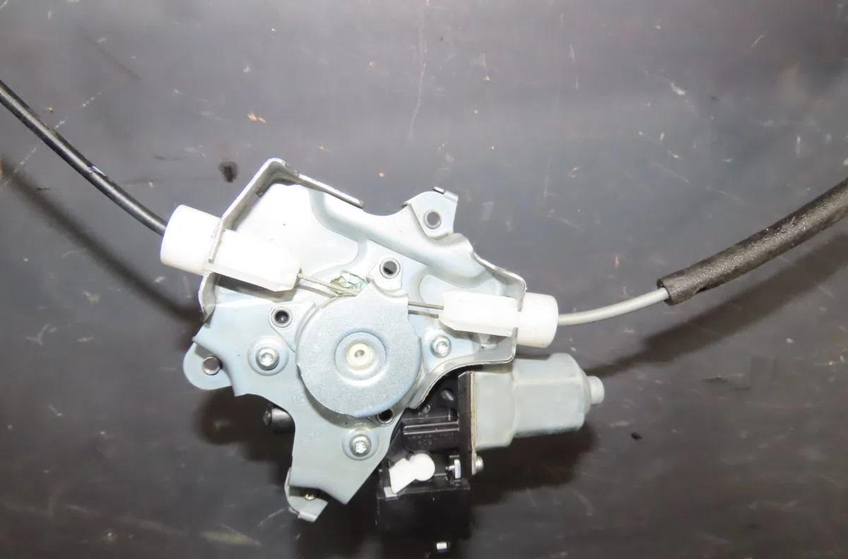 Mecanisme  moteur lève-glace avant droit Nissan JUKE (F15) 1.6 (2010) 5 portes occasion