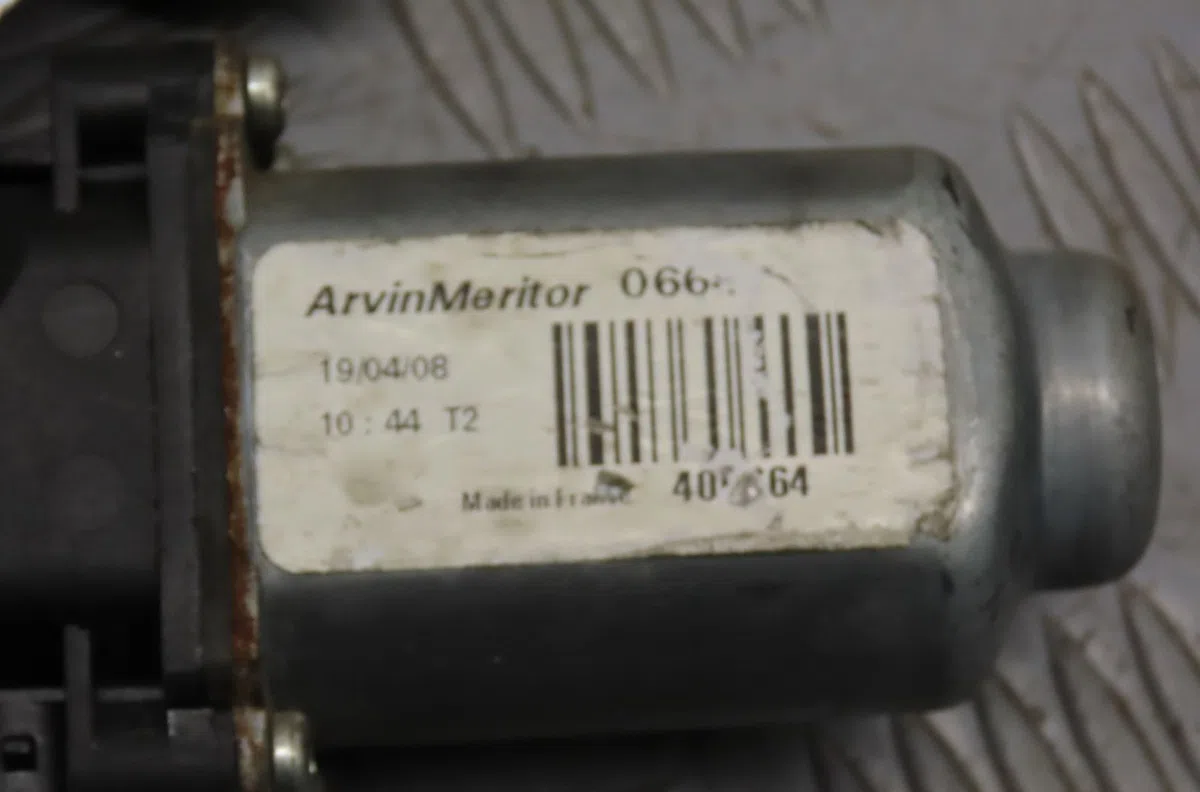 Mecanisme  moteur lève-glace avant droit Nissan KUBISTAR Camionnette (X76) 1.5 dci 70 (2005-2009) occasion