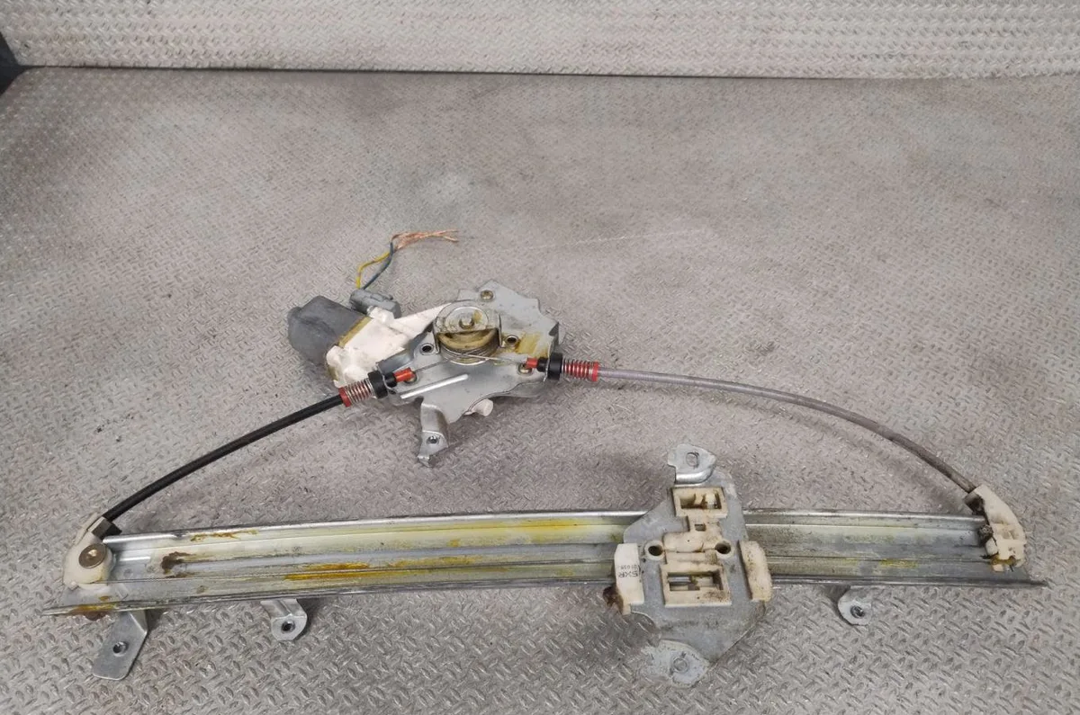 Mecanisme moteur lève-glace avant droit NISSAN MICRA 3 PHASE 1 occasion