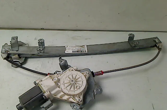Mecanisme + moteur lève-glace avant droit NISSAN MICRA III 2003 occasion