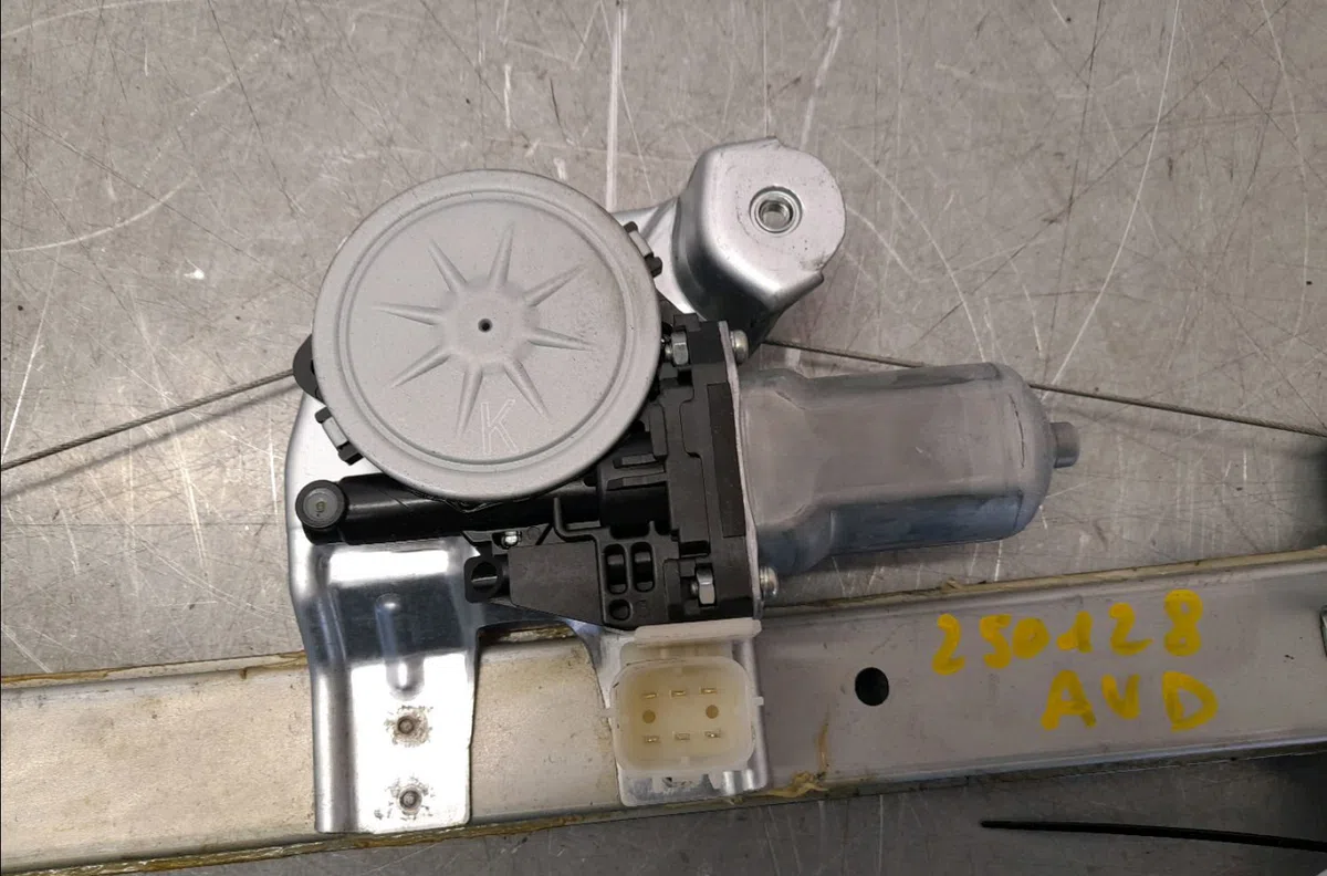 Mecanisme  moteur lève-glace avant droit Nissan MICRA V (K14) 1.0 ig-t (2021) occasion