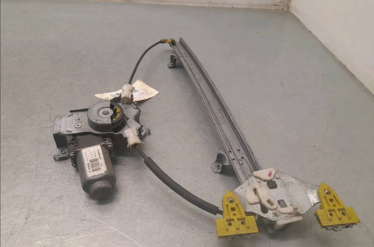Mecanisme  moteur lève-glace avant droit NISSAN NOTE I  1.5 DCI 68ch occasion