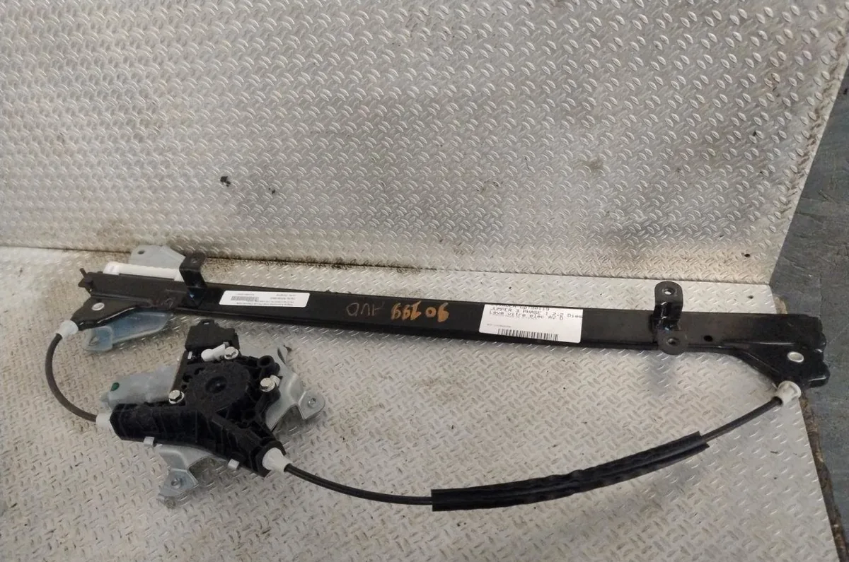 Mecanisme  moteur lève-glace avant droit Nissan NV200 Camionnette E-nv (me0n) (2014) occasion
