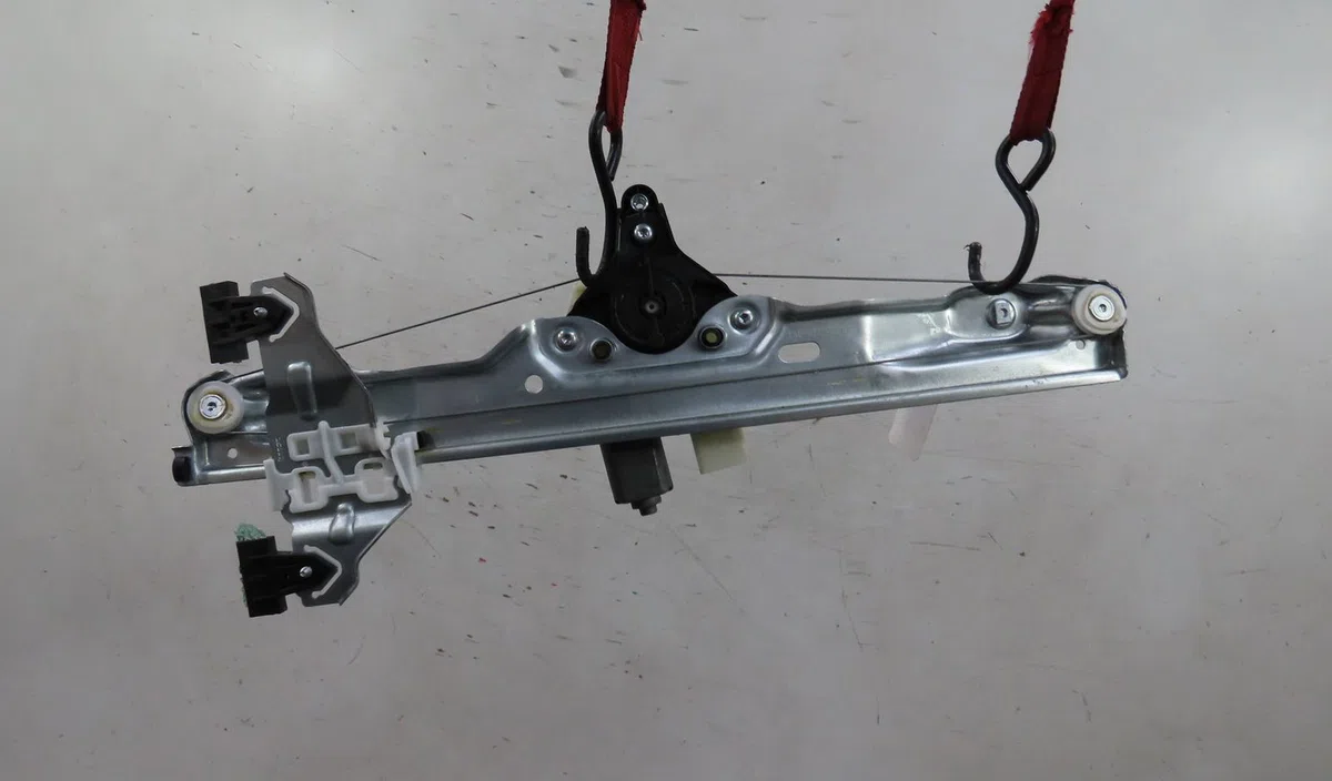 Mecanisme + moteur lève-glace avant droit NISSAN QASHQAI 1.3 DIG-T - 140 2021 occasion