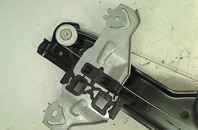 Mecanisme  moteur lève-glace avant droit Nissan QASHQAI II SUV (J11, J11_) 1.5 dci (2013) 5 portes occasion
