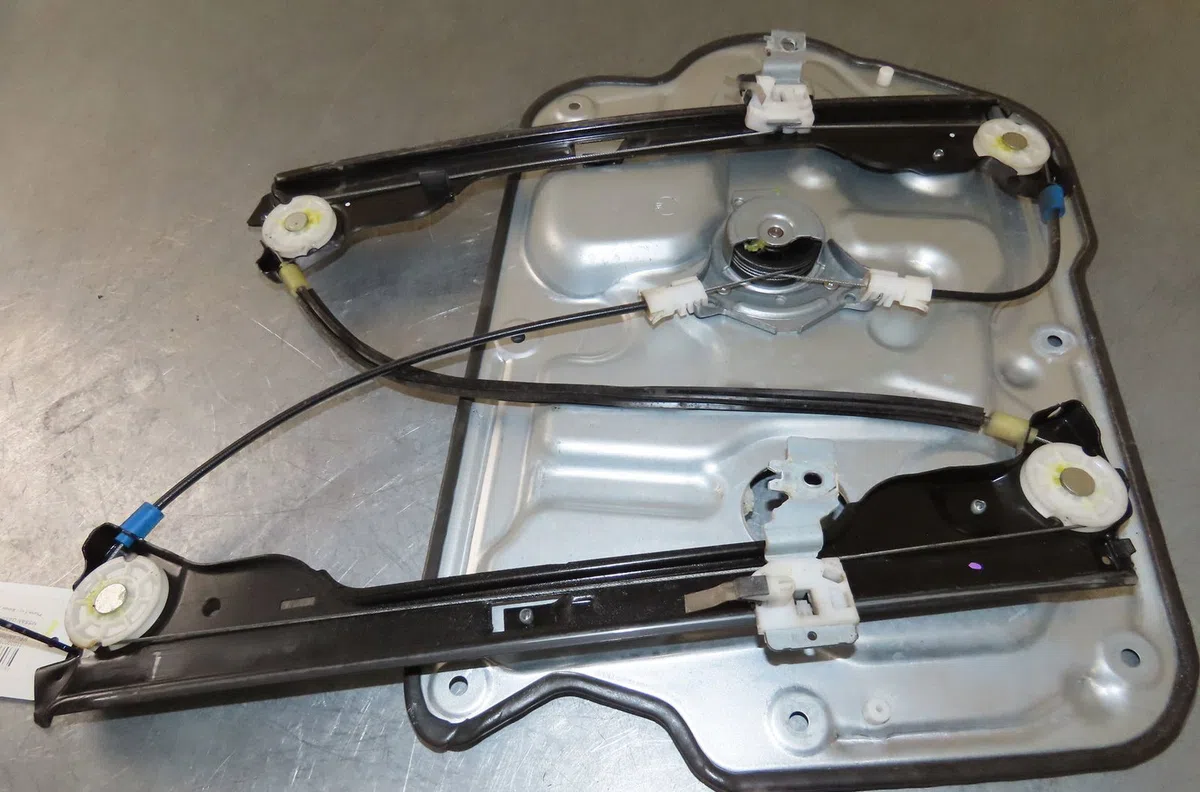 Mecanisme  moteur lève-glace avant droit Nissan QASHQAI - QASHQAI 2 I (J10, NJ10, JJ10E) 1.5 dci (2010-2013) 5 portes oc