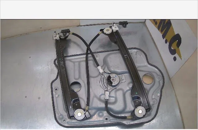 Mecanisme  moteur lève-glace avant droit Nissan QASHQAI - QASHQAI 2 I (J10, NJ10, JJ10E) 2.0 dci (2007-2013) occasion