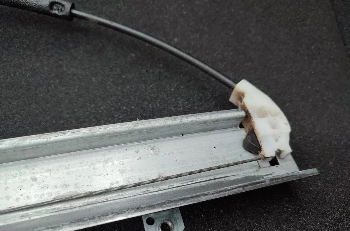 Mecanisme moteur lève-glace avant droit NISSAN X-TRAIL 1 PHASE 1 occasion
