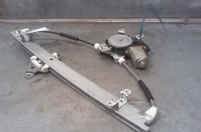Mecanisme + moteur lève-glace avant droit NISSAN X  - TRAIL 2004 occasion