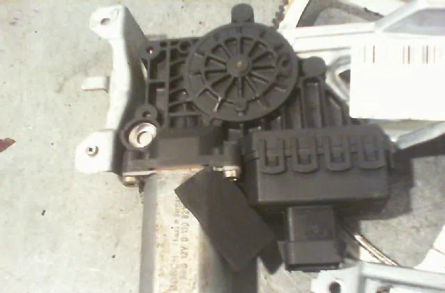 Mecanisme + moteur lève-glace avant droit OPEL ASTRA 2000 occasion