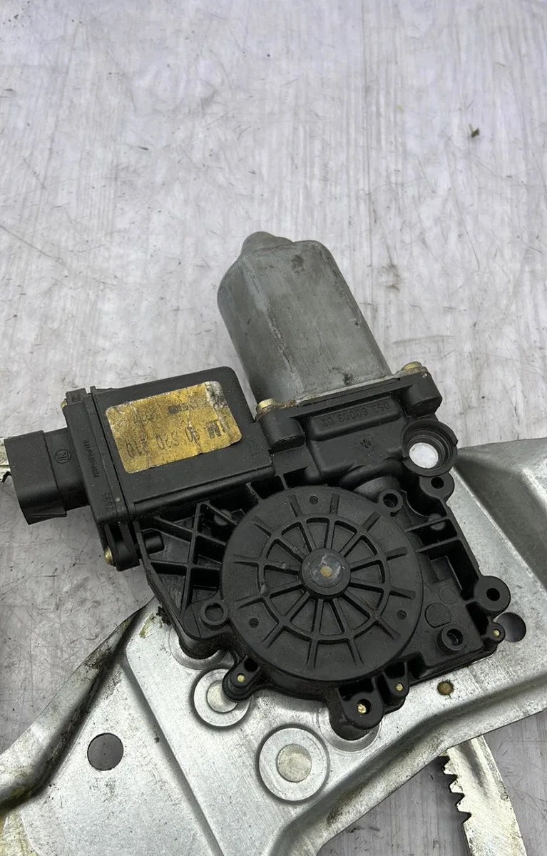 Mecanisme  moteur lève-glace avant droit OPEL ASTRA F PHASE 1 BREAK occasion