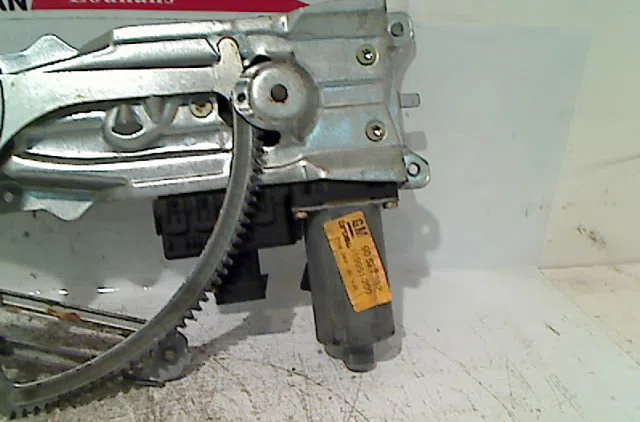 Mecanisme  moteur lève-glace avant droit Opel ASTRA G 3-5 portes (T98) 1.4 16v (f08, f48) (1998-2005) occasion