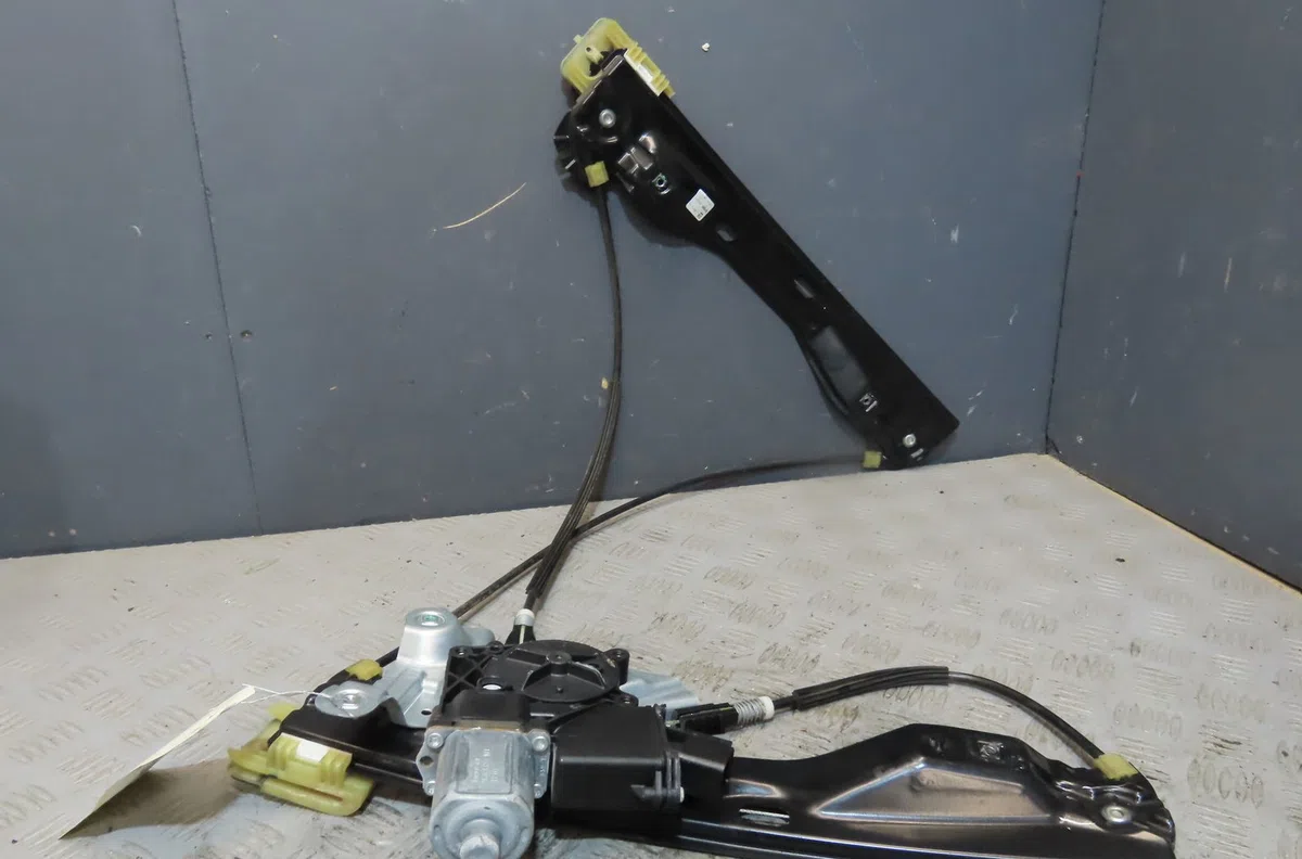 Mecanisme  moteur lève-glace avant droit Opel ASTRA J GTC 1.4 (08) (2011-2015) occasion