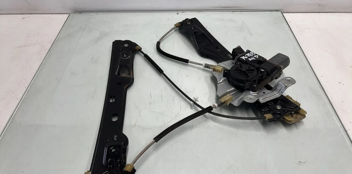 Mecanisme moteur lève-glace avant droit OPEL ASTRA J PHASE 1 occasion