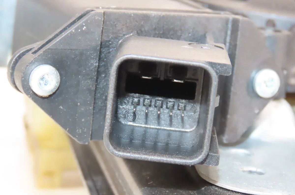 Mecanisme  moteur lève-glace avant droit Opel ASTRA J Sports Tourer (P10) 1.6 cdti (35) (2013-2015) occasion