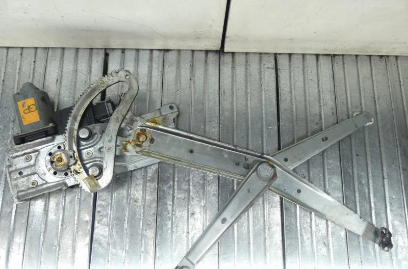 Mecanisme moteur lève-glace avant droit OPEL CORSA B PHASE 2 occasion
