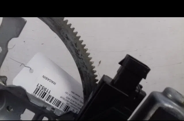 Mecanisme  moteur lève-glace avant droit Opel CORSA C (X01) 1.0 (f08, f68) (2000-2003) occasion
