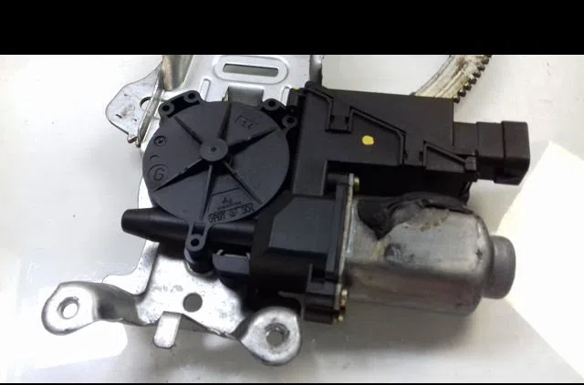 Mecanisme  moteur lève-glace avant droit Opel CORSA C (X01) 1.2 (f08, f68) (2000-2009) occasion