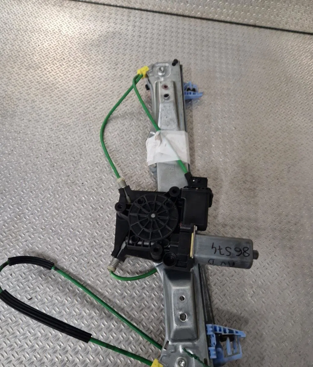 Mecanisme  moteur lève-glace avant droit Opel CORSA D (S07) 1.0 (l08, l68) (2009-2014) 3 portes occasion