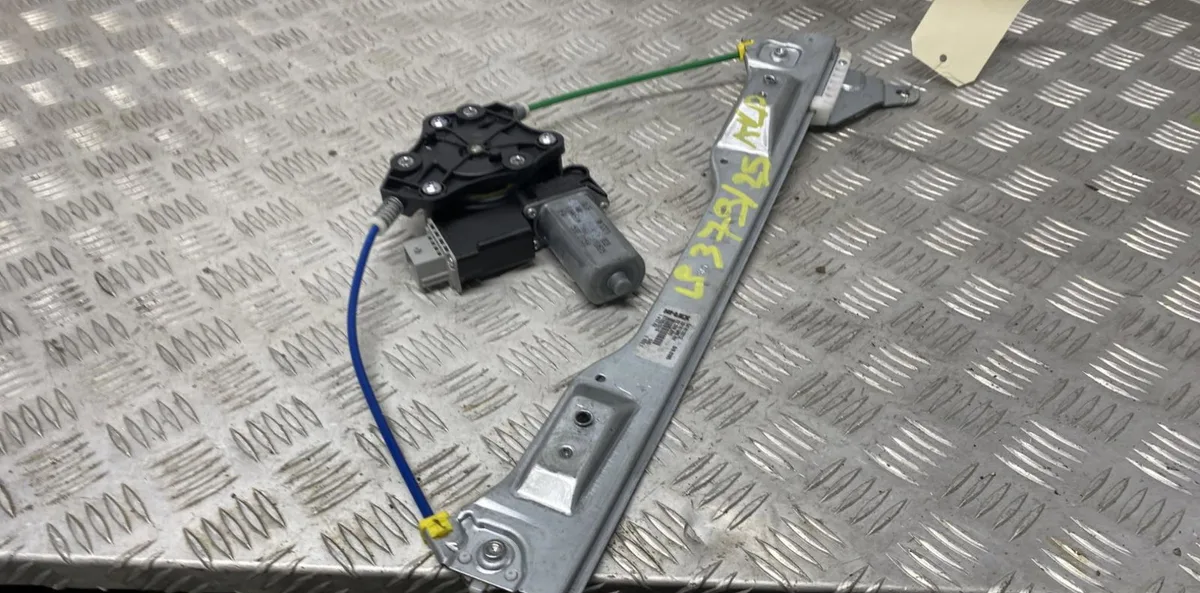 Mecanisme moteur lève-glace avant droit OPEL CORSA E occasion