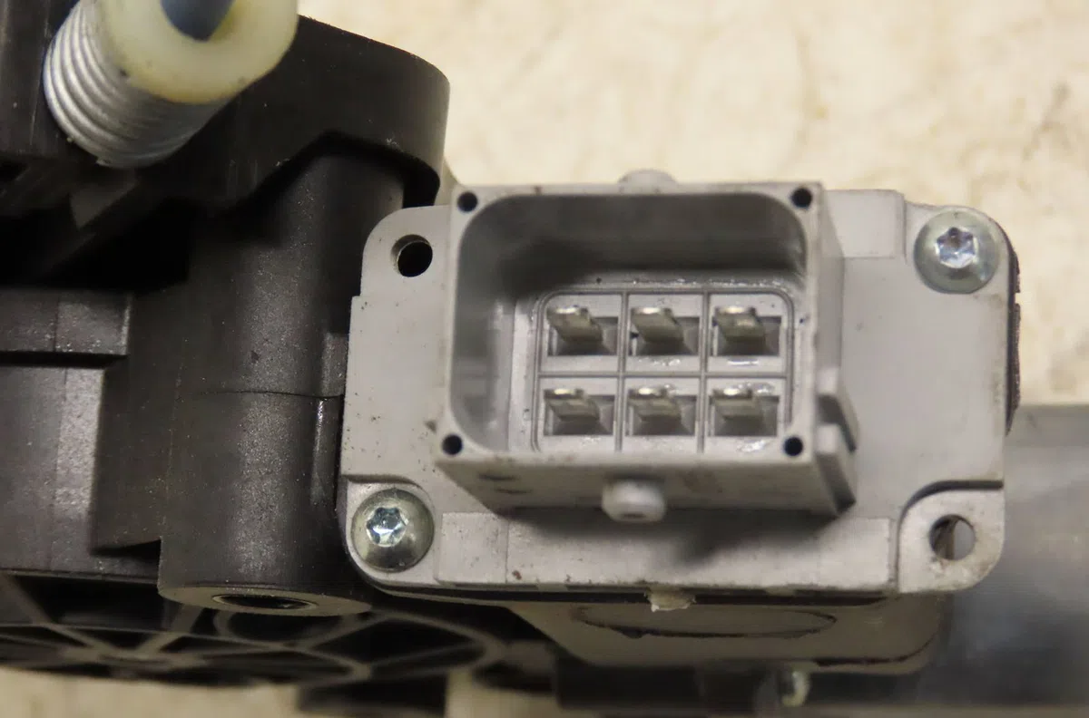 Mecanisme  moteur lève-glace avant droit Opel CORSA E (X15) 1.3 cdti (08, 68) (2014) occasion
