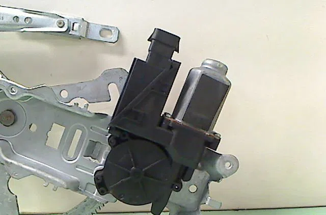Mecanisme + moteur lève-glace avant droit OPEL CORSA III 2003 occasion