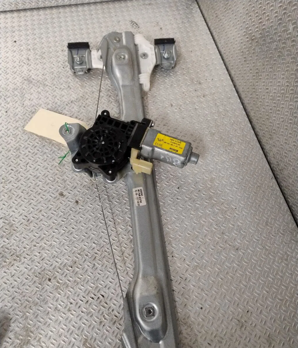 Mecanisme  moteur lève-glace avant droit OPEL KARL  KARL occasion