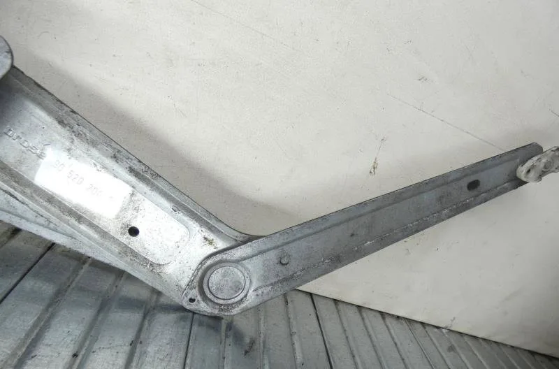 Mecanisme  moteur lève-glace avant droit OPEL TIGRA 1 COUPE occasion