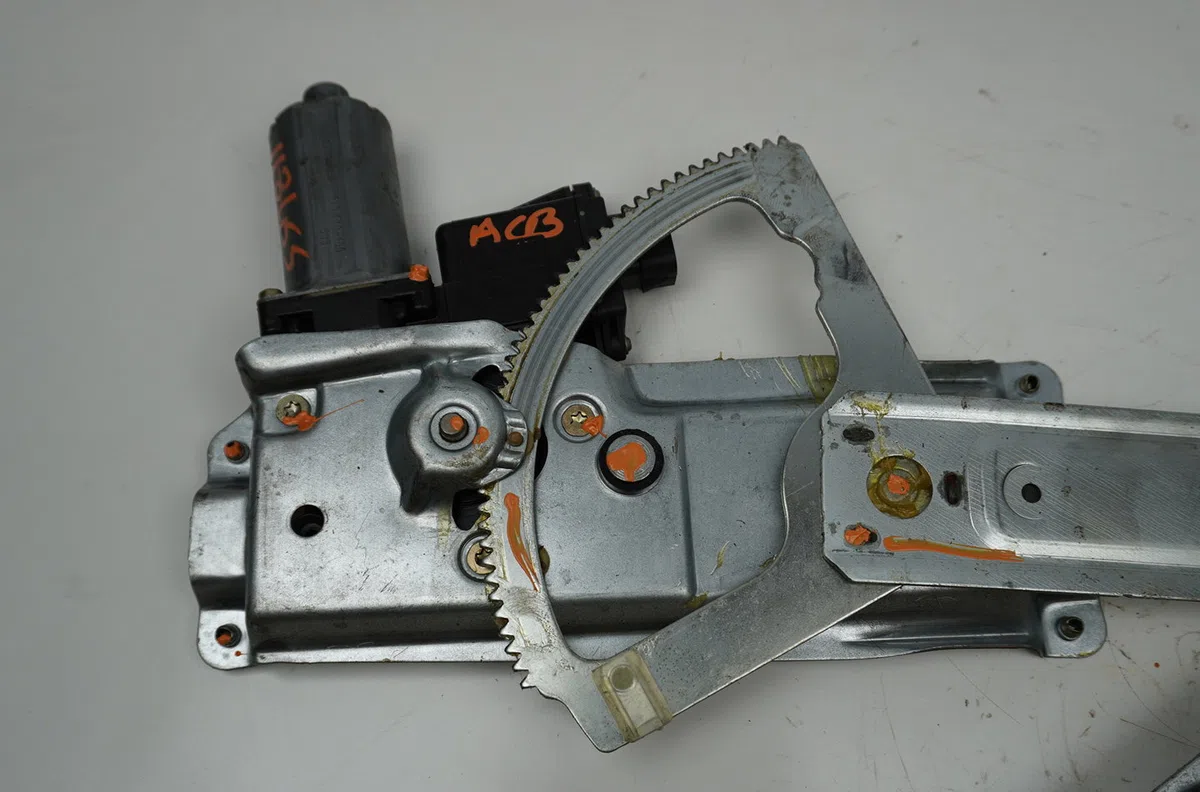 Mecanisme  moteur lève-glace avant droit Opel TIGRA (S93) 1.4 16v (f07) (1994-2000) occasion
