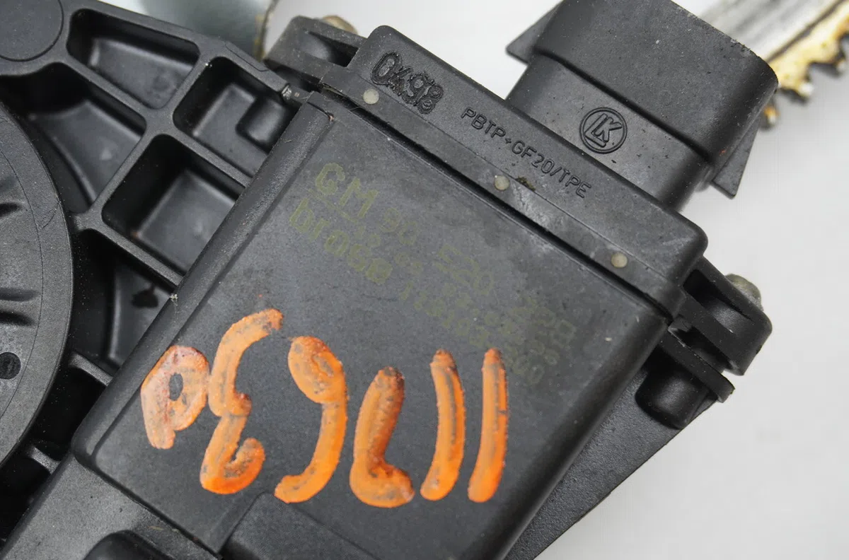 Mecanisme  moteur lève-glace avant droit Opel VECTRA B Break (J96) 2.0 dti 16v (f35) (1997-2003) occasion