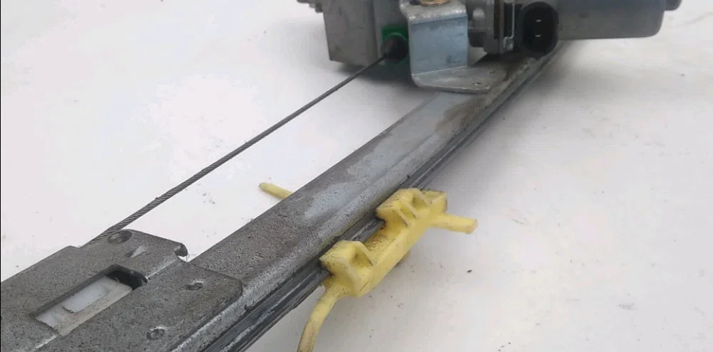 Mecanisme  moteur lève-glace avant droit Opel VIVARO A Fourgon (X83) 2.5 dti (f7) (2003-2010) occasion