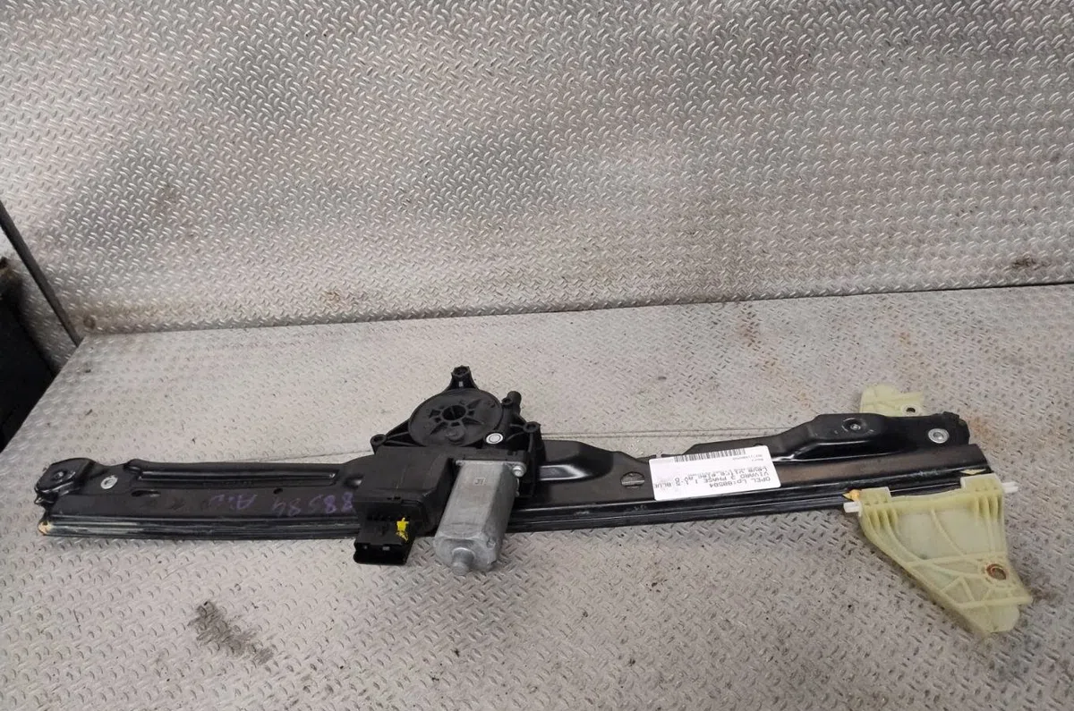 Mecanisme  moteur lève-glace avant droit Opel VIVARO C Camionnette (K0) 1.5 (2019) occasion