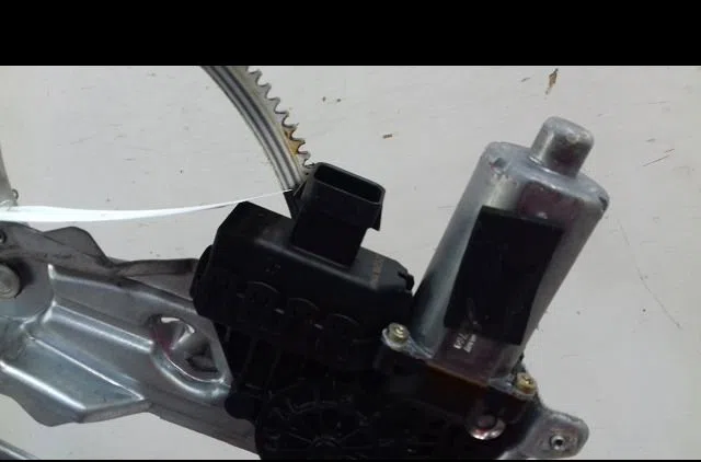 Mecanisme  moteur lève-glace avant droit Opel ZAFIRA A Monospace (T98) 2.2 dti 16v (f75) (2002-2005) 5 portes occasion
