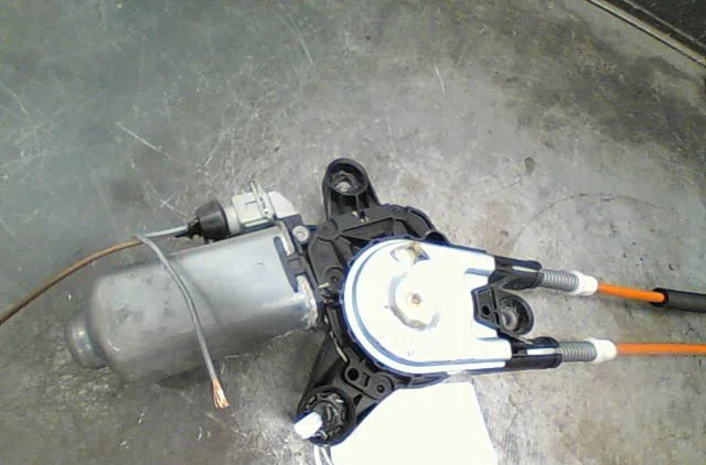 Mecanisme  moteur lève-glace avant droit Peugeot 106 II (1A_, 1C_) 1.4 i (1996-2004) occasion