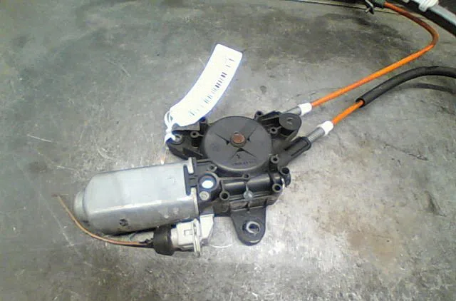 Mecanisme  moteur lève-glace avant droit Peugeot 106 II (1A_, 1C_) 1.4 i (1996-2004) occasion