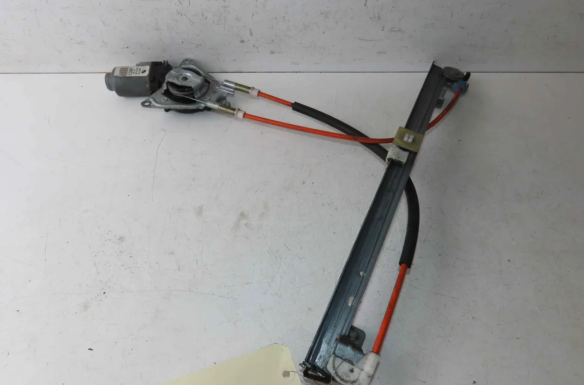 Mecanisme  moteur lève-glace avant droit PEUGEOT 106 occasion