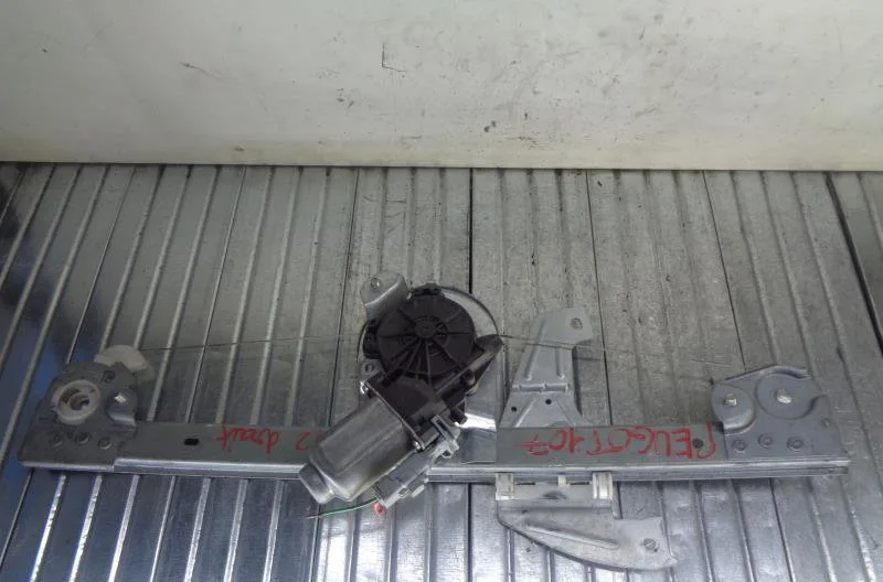 Mecanisme  moteur lève-glace avant droit PEUGEOT 107 PHASE 2 occasion