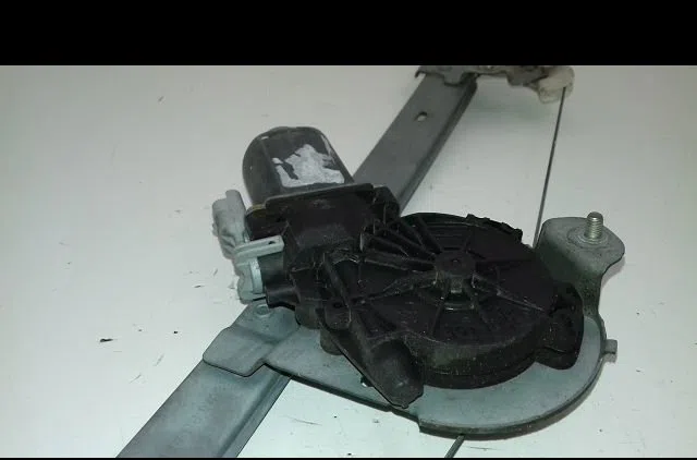 Mecanisme  moteur lève-glace avant droit Peugeot 107 (PM_, PN_) 1.4 hdi (2005-2014) occasion