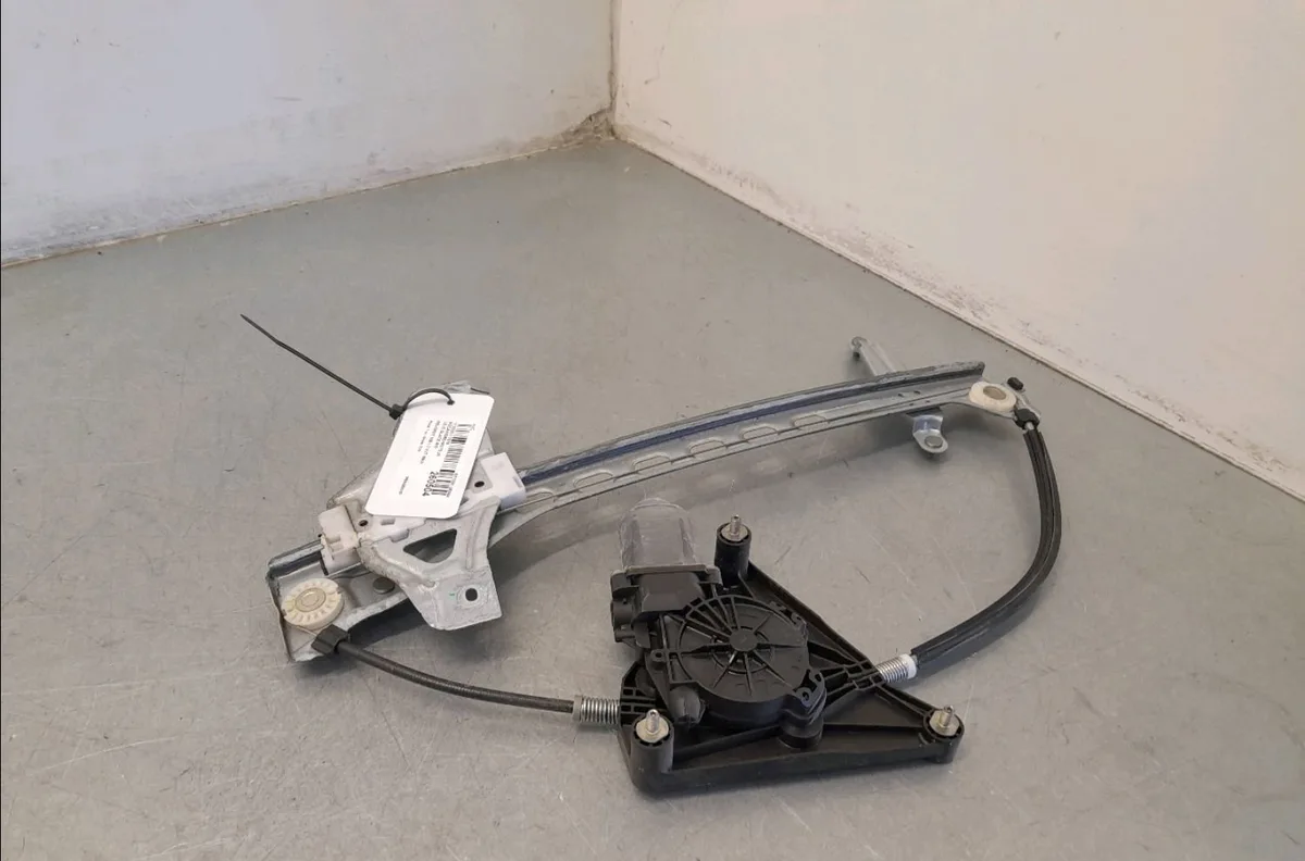 Mecanisme  moteur lève-glace avant droit Peugeot 108 1.0 vti (2014) occasion