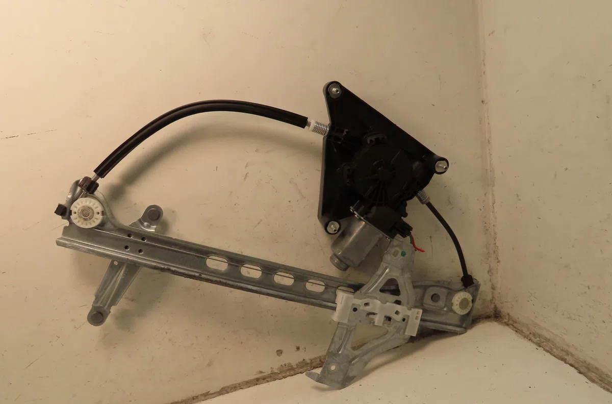 Mecanisme  moteur lève-glace avant droit Peugeot 108 1.0 vti 72 (2018) occasion