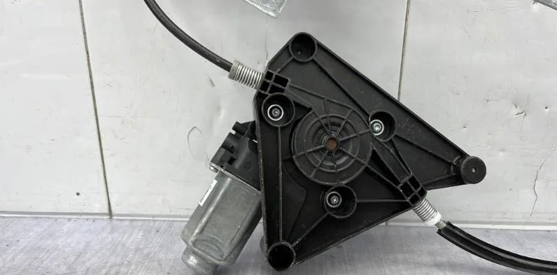 Mecanisme  moteur lève-glace avant droit PEUGEOT 108 occasion