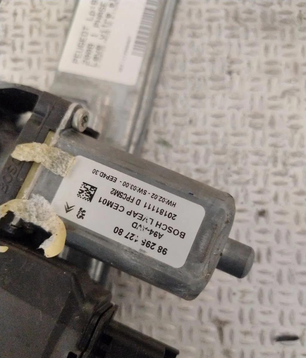Mecanisme  moteur lève-glace avant droit PEUGEOT 2008 1  2008 1 PHASE 2 occasion